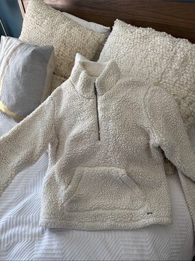Hollister Cream Teddy Quarter-Zip Jacket